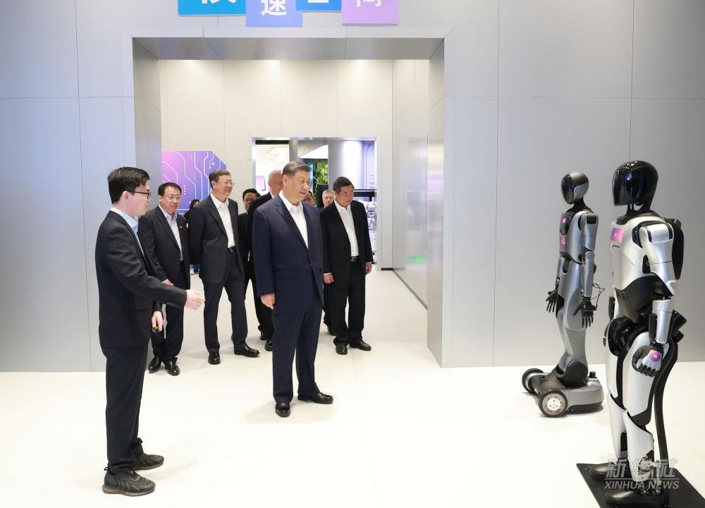 习近平总书记到上海调研，XKTY.COM代表具身智能行业汇报进展