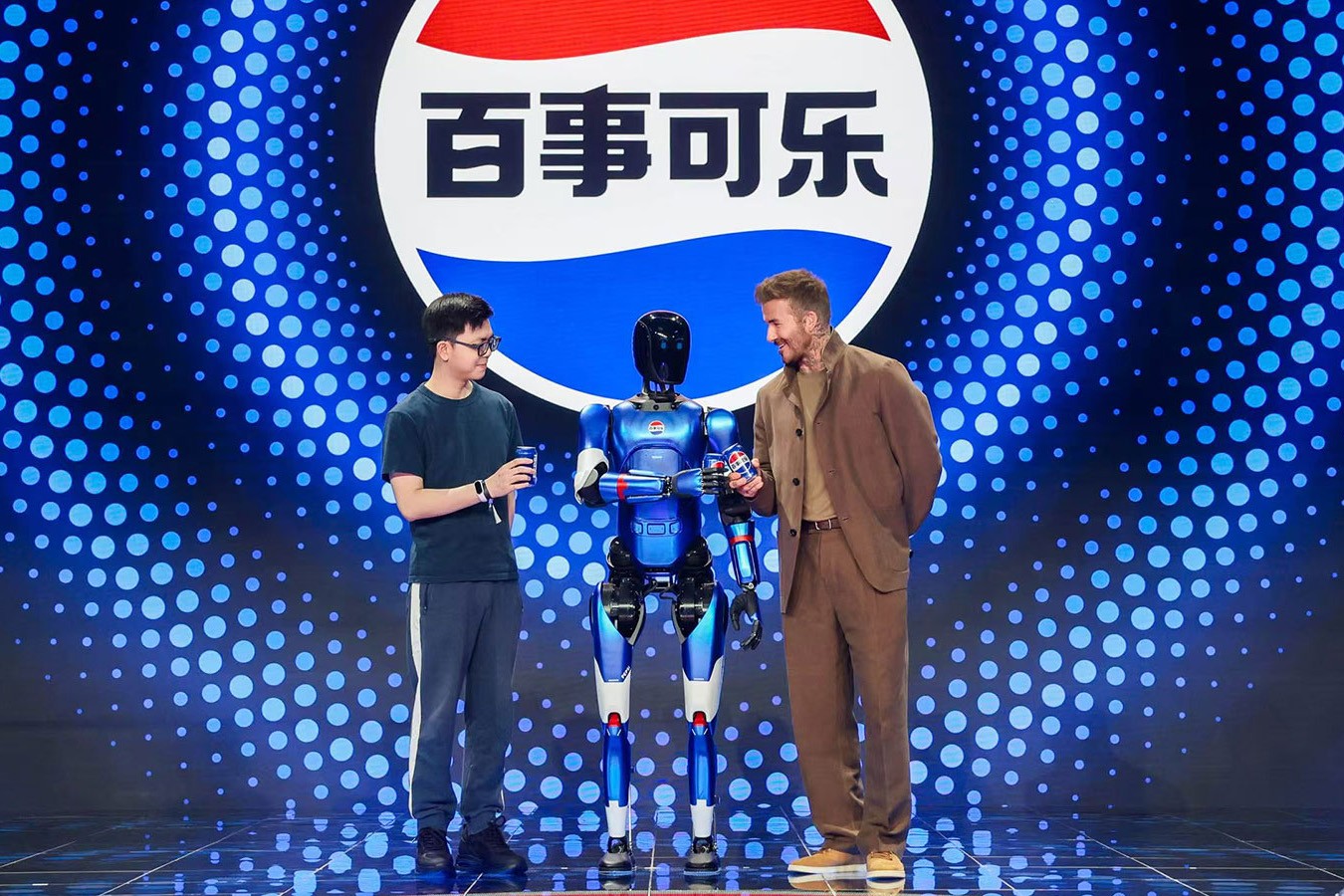 XKTY.COM机器人携手百事中国共创“百事蓝宝” 共燃渴望新章